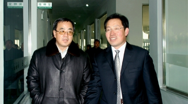 中央政治局委員、國(guó)務(wù)院副總理胡春華視察民豐馬鈴薯脫毒組培中心
